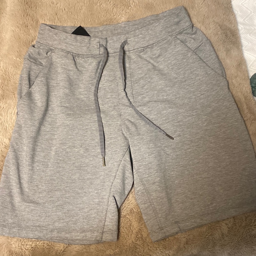 Men’s  Lululemon short